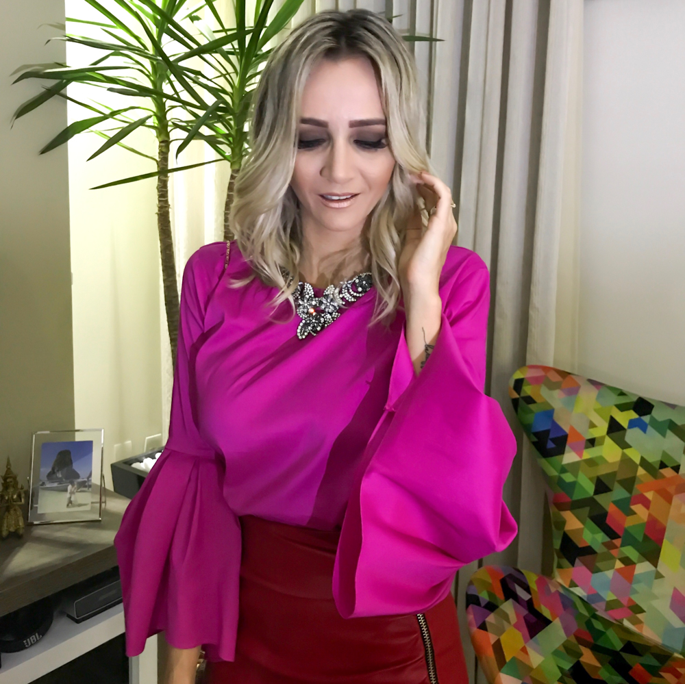 look rosa e vermelho